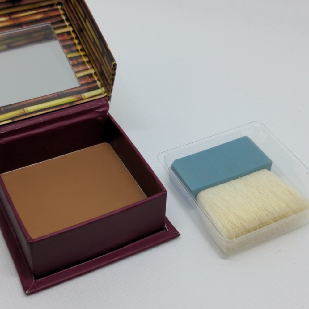 Benefit Cosmetics Hoola Matte Bronzer